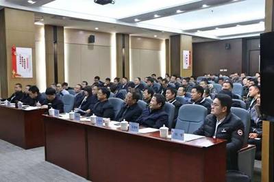 陕西省委统战部常务副部长陈光明带领年轻一代企业家莅临东岭观摩学习
